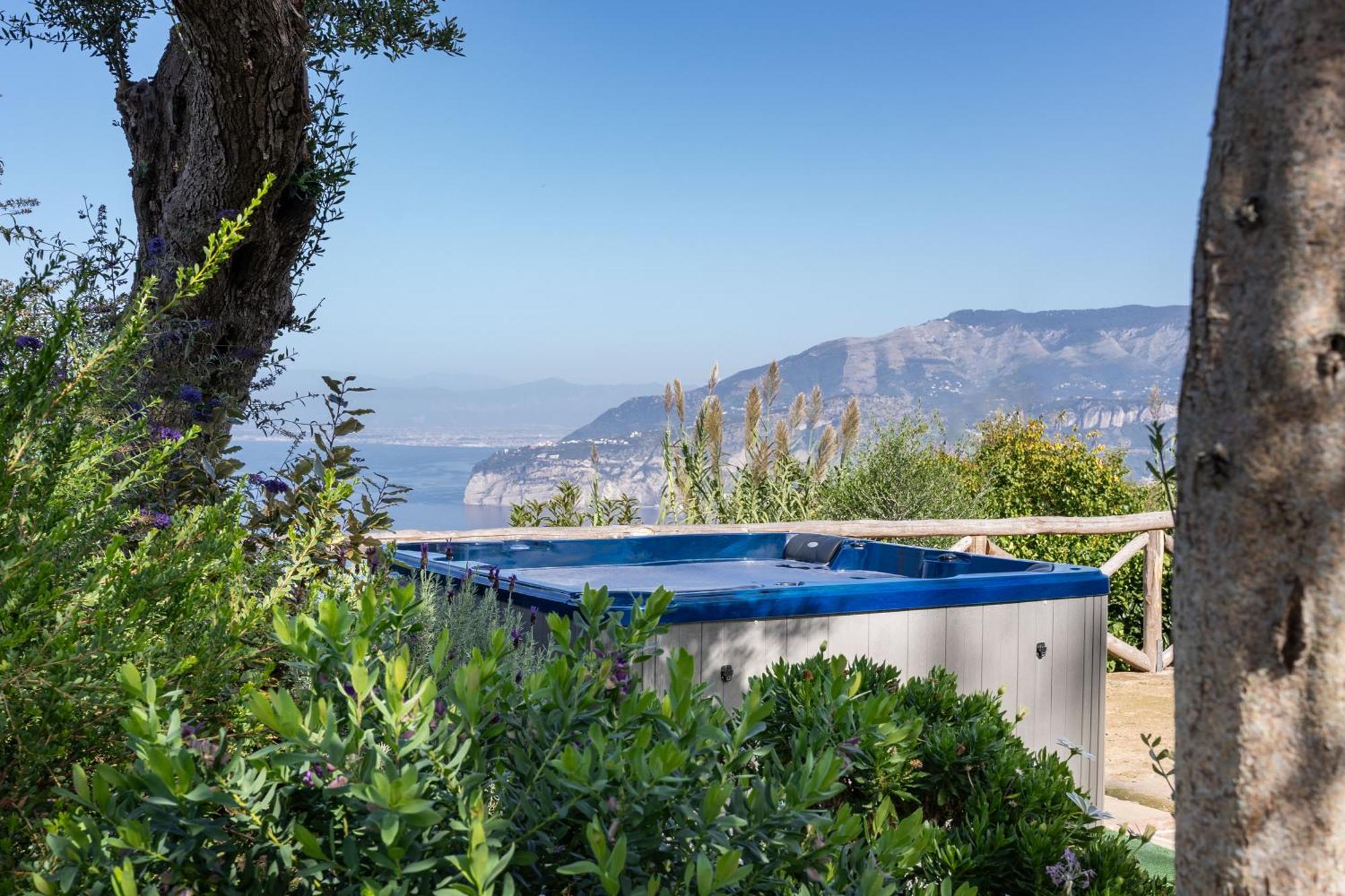 Villa Giulia Boutique Views Pool And Guest Services Сорренто Экстерьер фото
