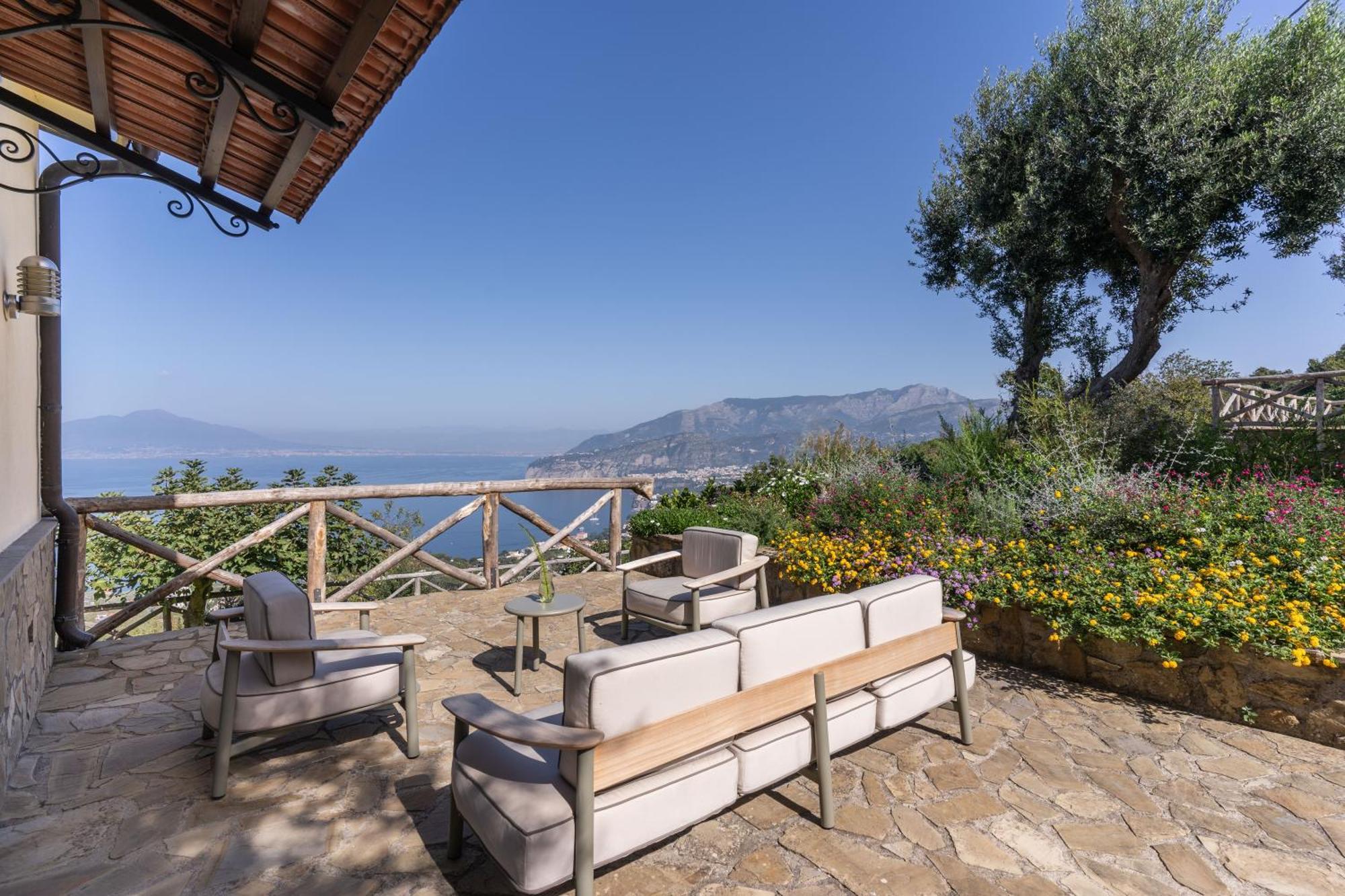 Villa Giulia Boutique Views Pool And Guest Services Сорренто Экстерьер фото